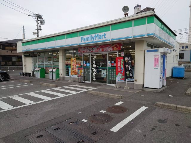 コンビニ　ファミリーマート　東海八幡新田店（コンビニ）まで1400m
