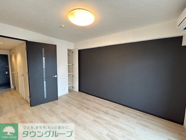 居室・リビング　エントランス