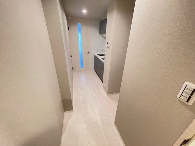 玄関　※写真は同タイプの別号室です