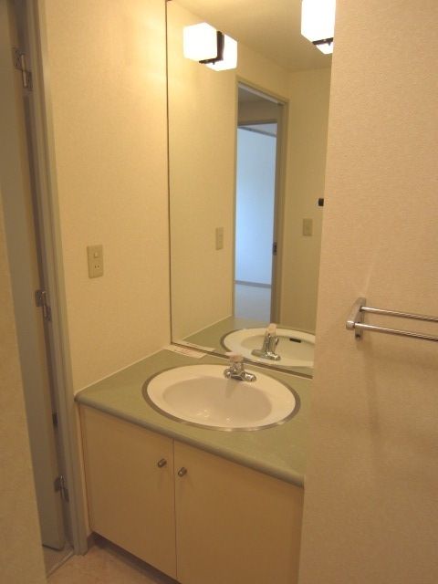 洗面設備　別部屋参考写真