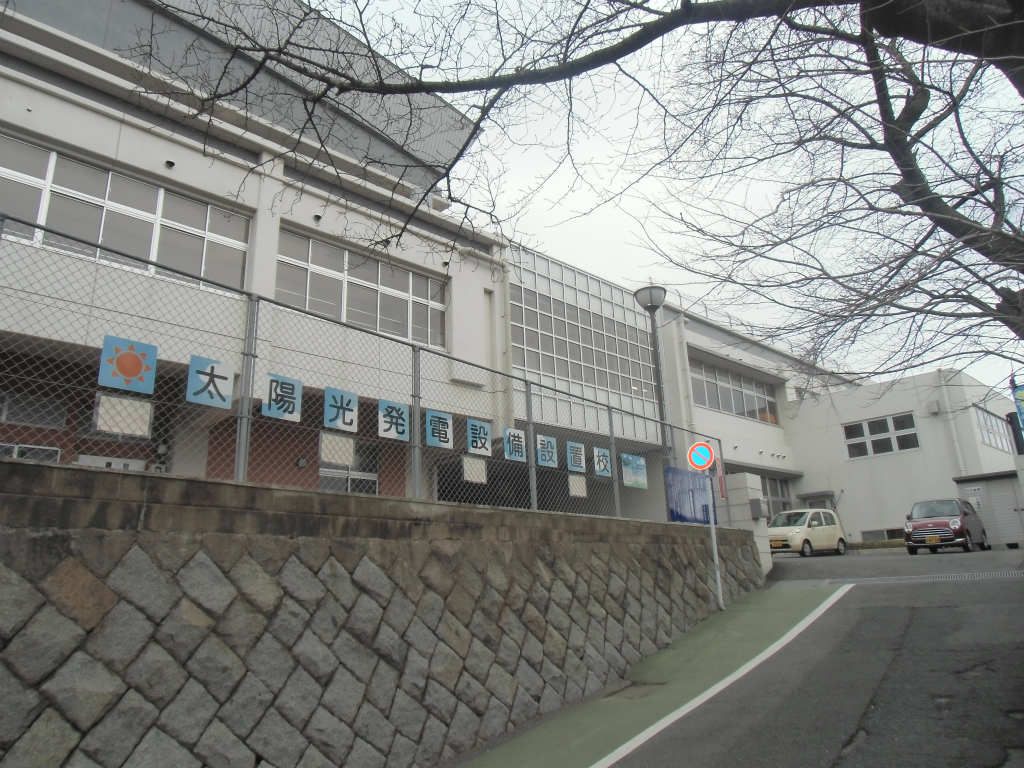 小学校　【北九州市立牧山小学校】（小学校）まで285m