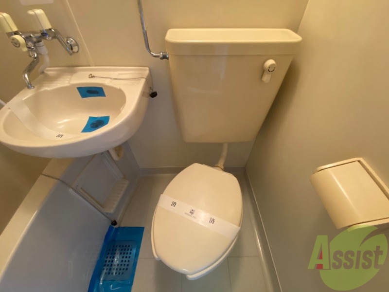 トイレ　こちらはトイレです。清潔感があり、安心して使用できます。