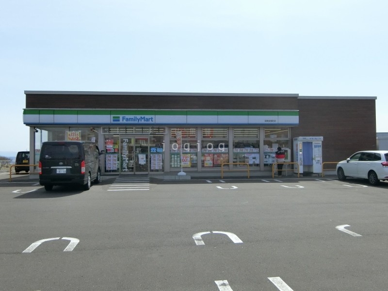 コンビニ　ファミリーマート函館金堀町店（コンビニ）まで97m
