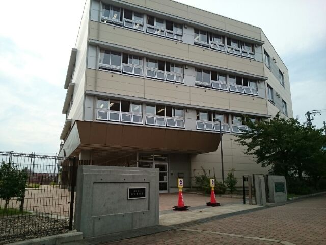 小学校　新潟市立山田小学校（小学校）まで400m