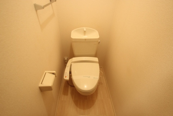 トイレ　※別部屋の写真です