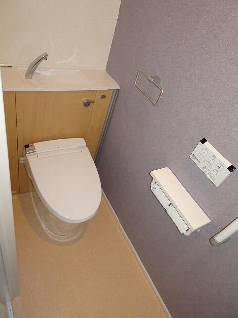 トイレ　シンプルで使いやすいトイレです