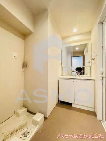 洗面設備　同マンション別部屋　参考写真