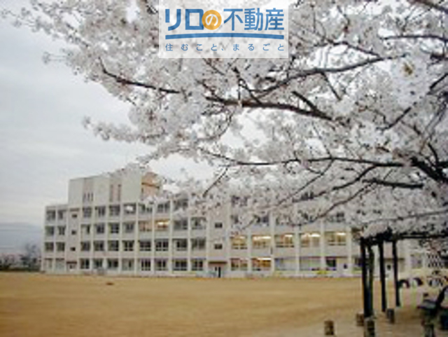 小学校　伊丹市立池尻小学校（小学校）まで1072m