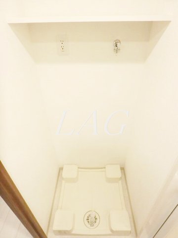 その他設備　室内洗濯置き場です。