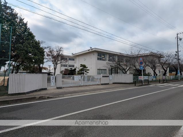 小学校　中央小学校（小学校）まで1449m