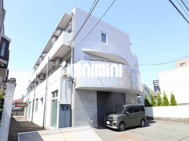 建物外観　タイル張り外壁