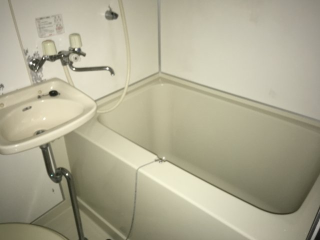 バス・シャワールーム　お風呂です