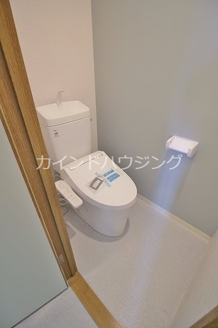 トイレ　温水洗浄便座