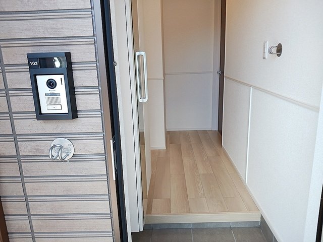 玄関　収納もある玄関です