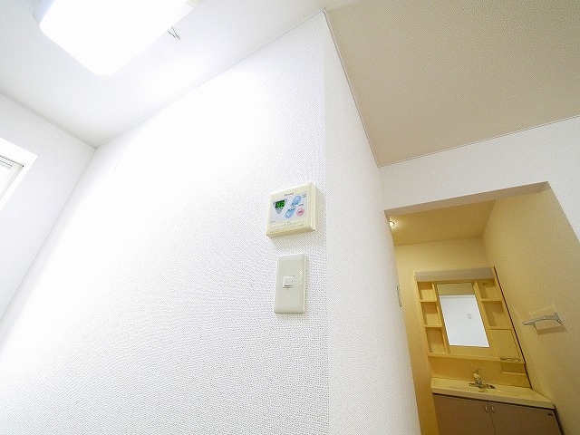 その他設備　お湯の温度調整が出来ます。