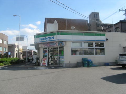 コンビニ　ファミリーマート 八尾高安町店（コンビニ）まで469m