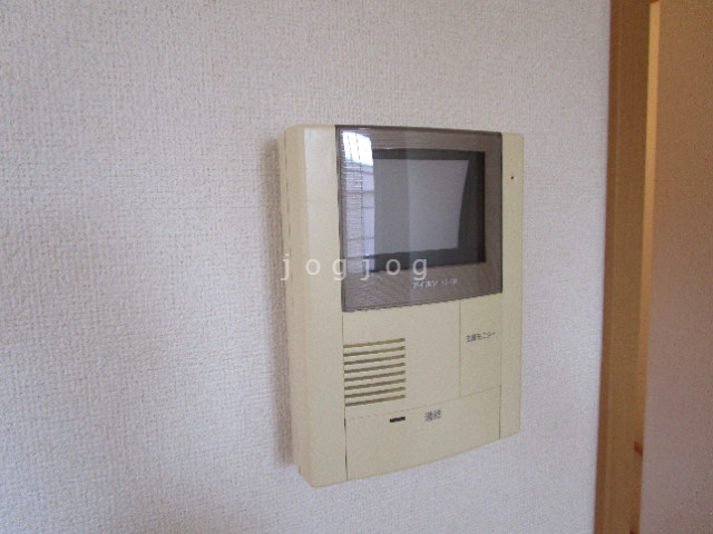 セキュリティ　モニター付きインターホンで来客確認も安心です！