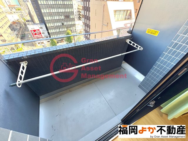 バルコニー　外からの目が気にならないバルコニーで洗濯物が干せます