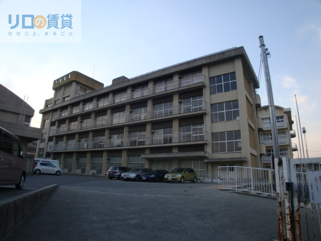 小学校　宝塚市立宝塚第一小学校（小学校）まで914m
