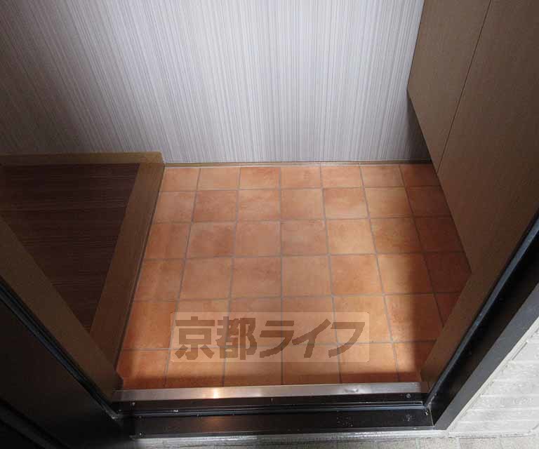 玄関　来客にも安心の広さです