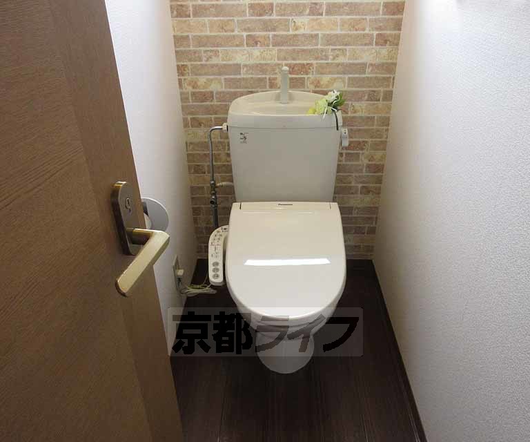 トイレ　清潔感のあるトイレです