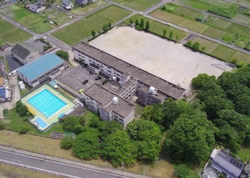 小学校　尾張旭市立旭丘小学校（小学校）まで684m