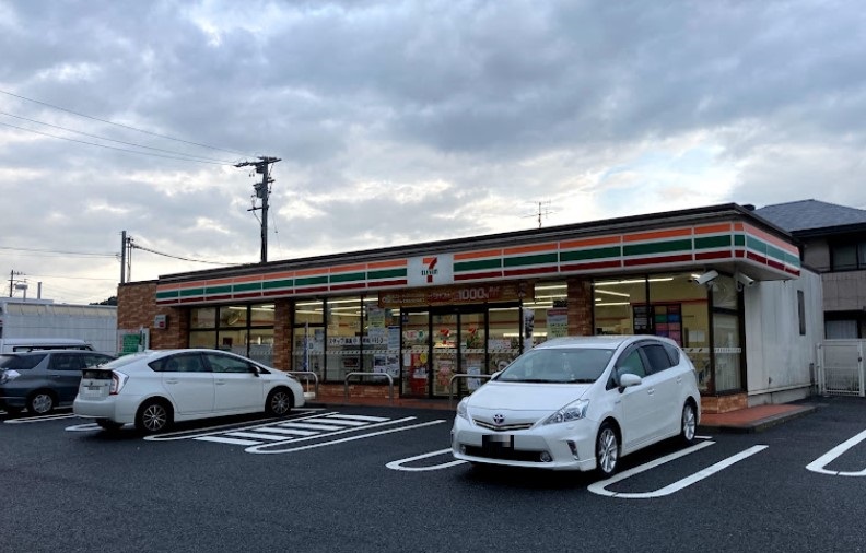 コンビニ　セブンイレブン 尾張旭新居町店（コンビニ）まで648m