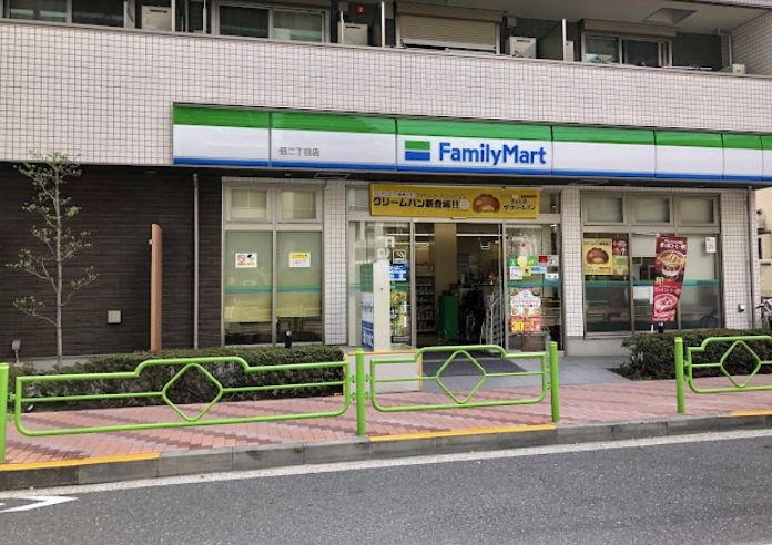 コンビニ　ファミリーマート佃二丁目店（コンビニ）まで65m