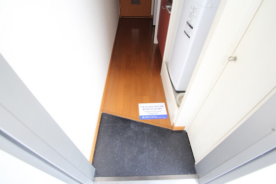 玄関　※別部屋の写真です