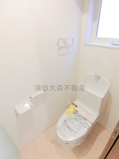 トイレ　温水洗浄便座付きのトイレ