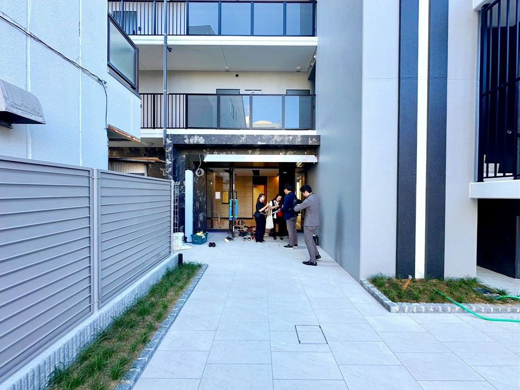 エントランス　エントランス