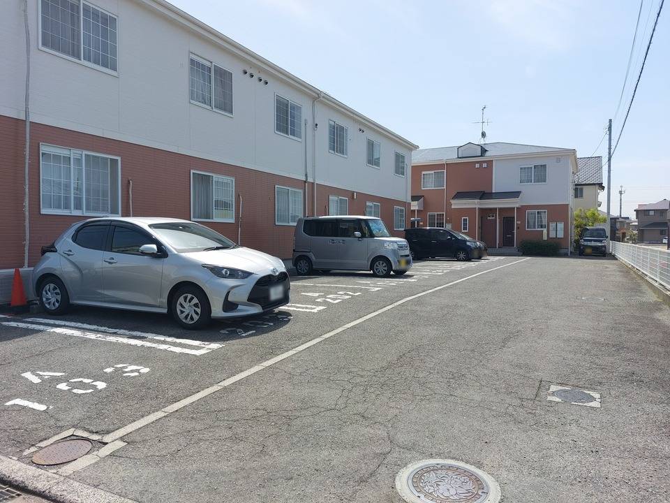 駐車場　駐車場