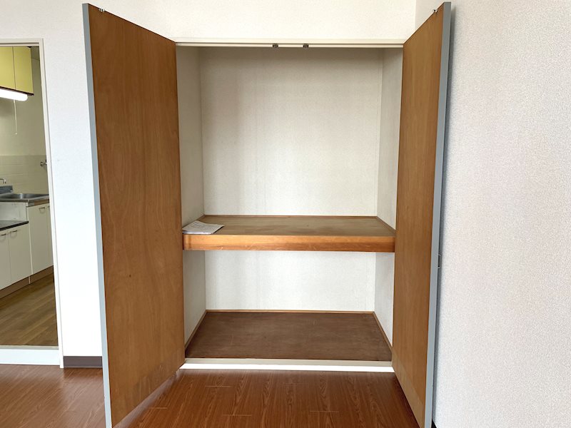 収納　押入