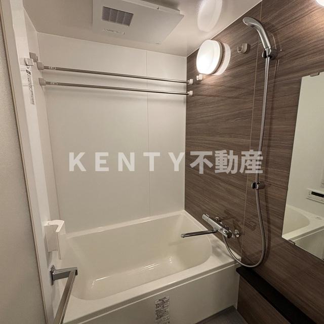 バス・シャワールーム　落ち着いた空間のお風呂です