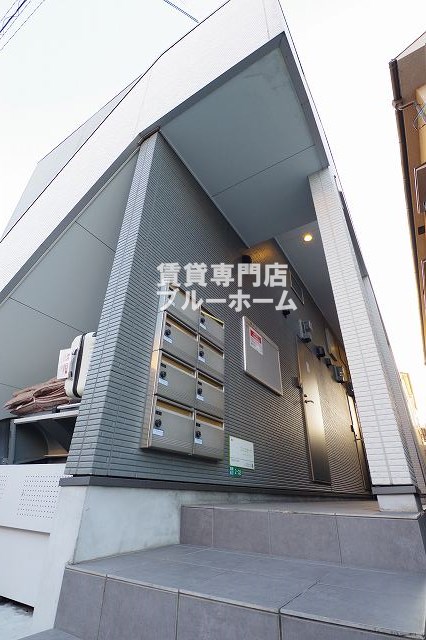 建物外観　木造2階建てのきれいな物件！