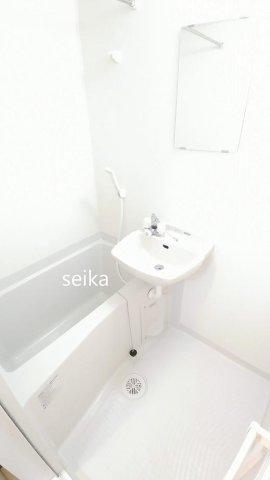 居室・リビング　使いやすい居間です