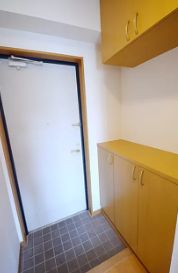 玄関　参考写真：別部屋タイプ