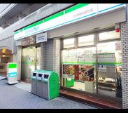 コンビニ　ファミリーマート IBM箱崎ビル店（コンビニ）まで45m