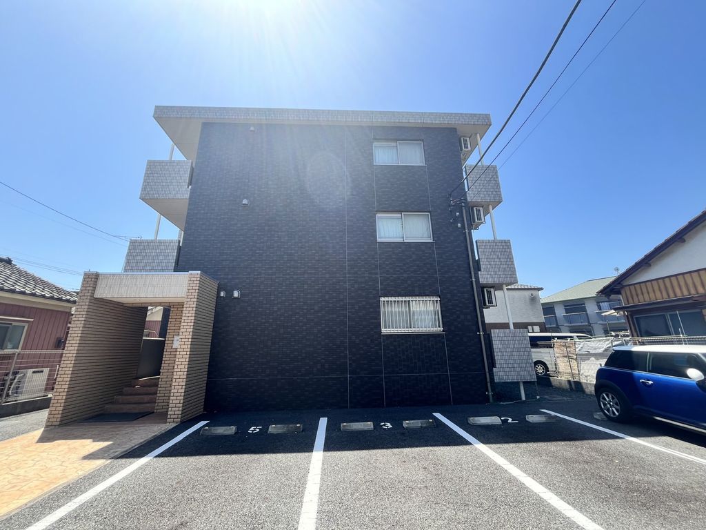 建物外観　★お部屋探しは、タウンハウジング多摩センター店へ★