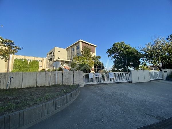小学校　東郷町立高嶺小学校（小学校）まで1463m