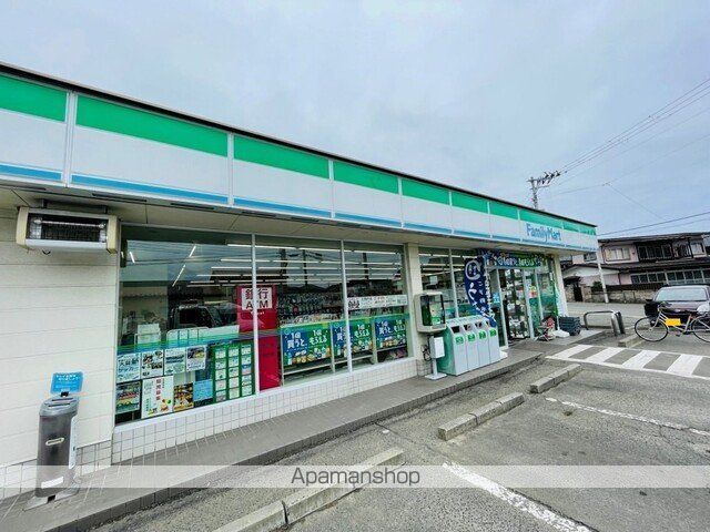 コンビニ　ファミリーマート四郎丸吹上店（コンビニ）まで1100m