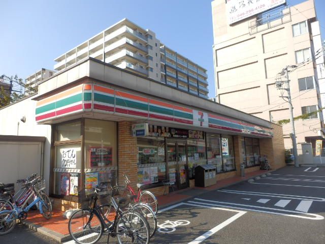 コンビニ　セブンイレブン（コンビニ）まで363m