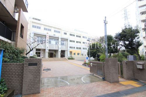 中学校　足立区立第九中学校（中学校）まで836m