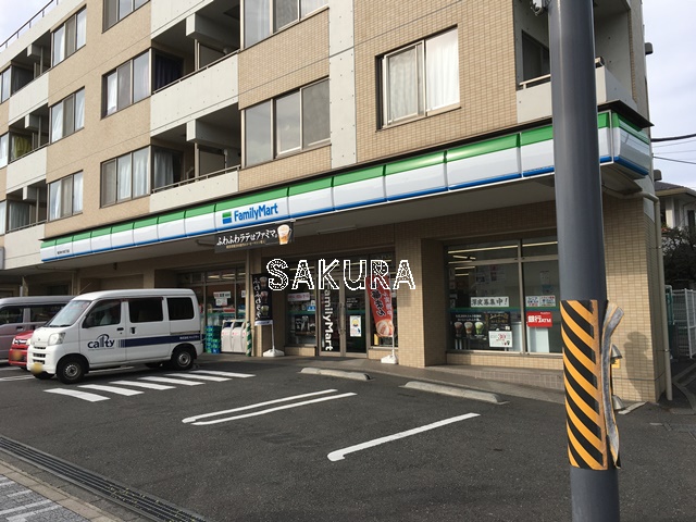 コンビニ　ファミリーマート 横浜神大寺四丁目店（コンビニ）まで71m