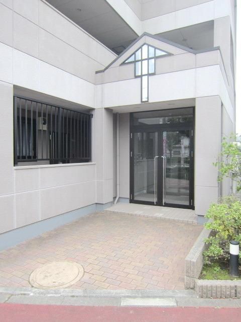 エントランス　★お問い合わせはタウンハウジングまで★