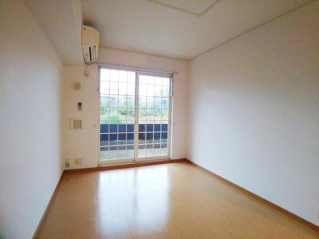 サンセール Aの居間写真