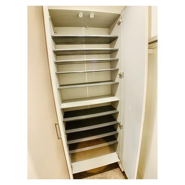 玄関　※同仕様写真含む