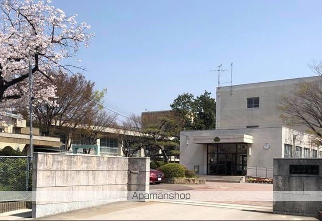 中学校　萩山中学校（中学校）まで355m