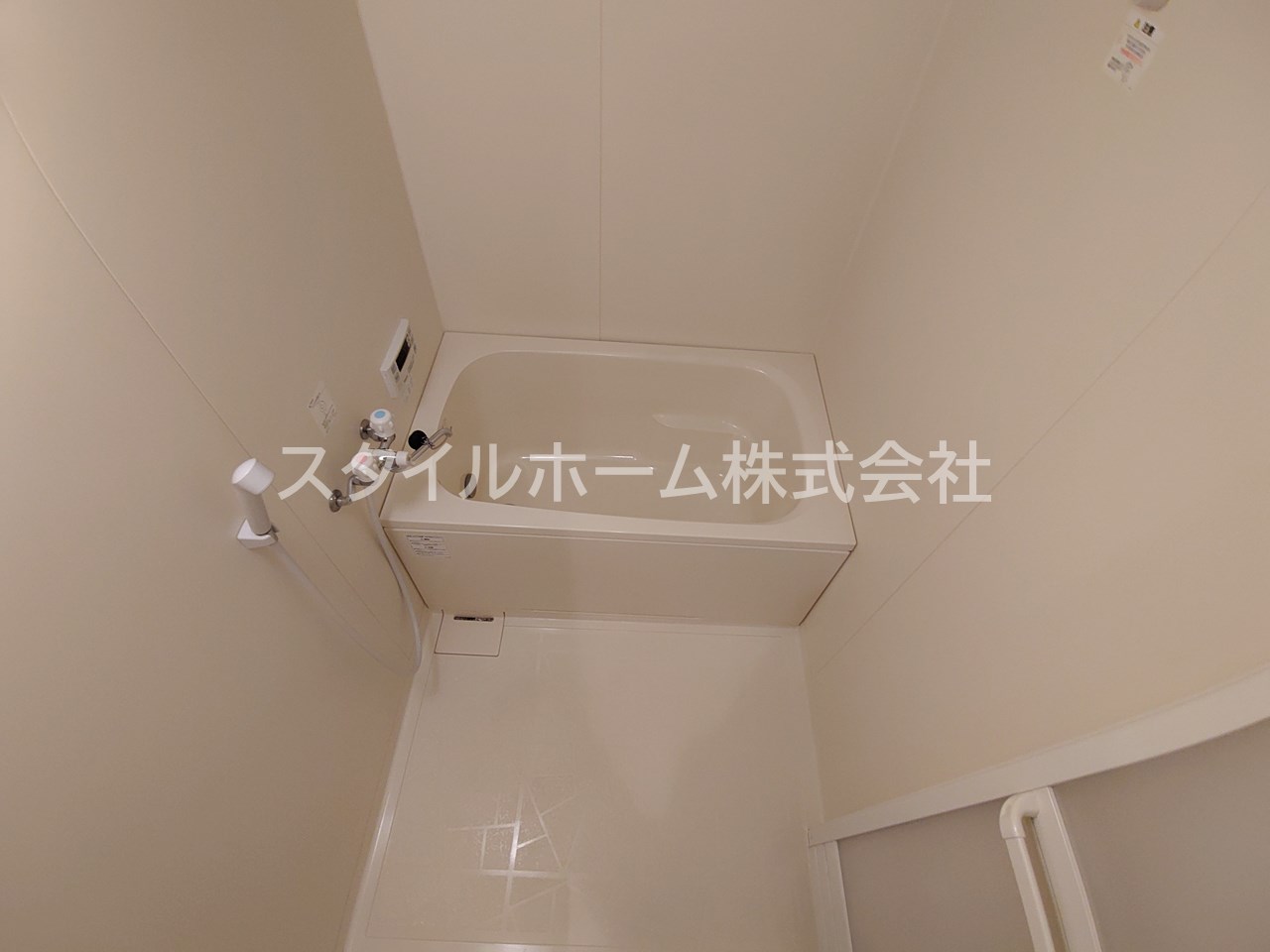 バス・シャワールーム　別部屋写真です。