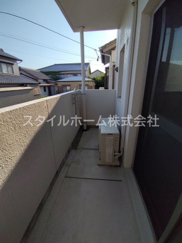 バルコニー　外からの目が気にならないバルコニーで洗濯物が干せます